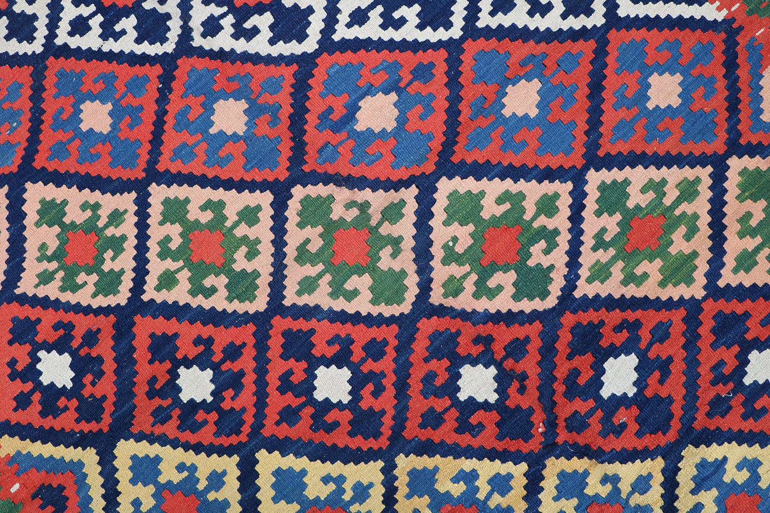 KLARA Persian Kilim 199 x 157 cm