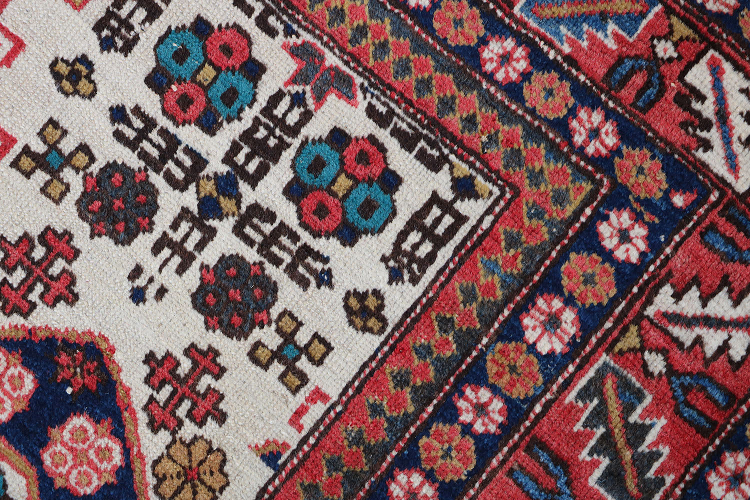 OMID Old Tabriz 278 x 147 cm