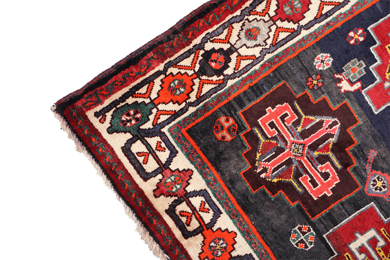 A hand-knotted Tribal Qashqai Wool Rug