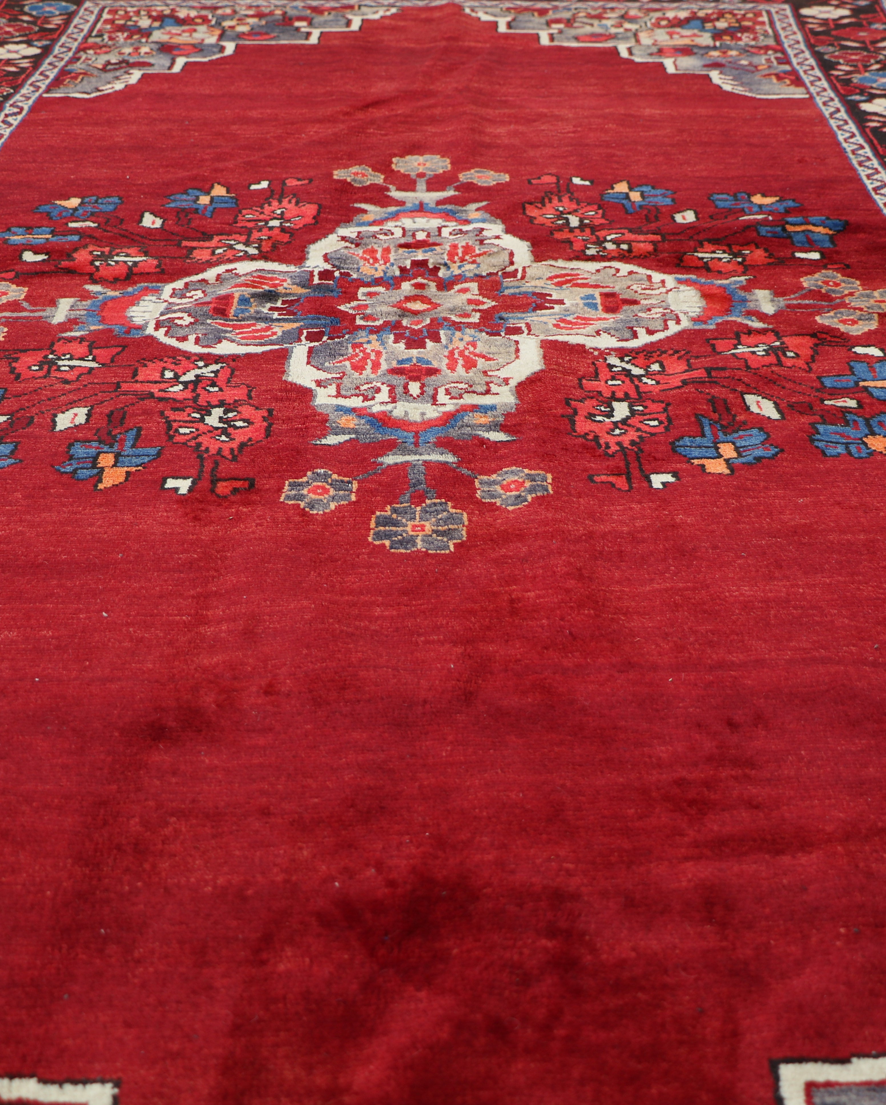 LILI Persian Bakhtiari 261 x 147 cm