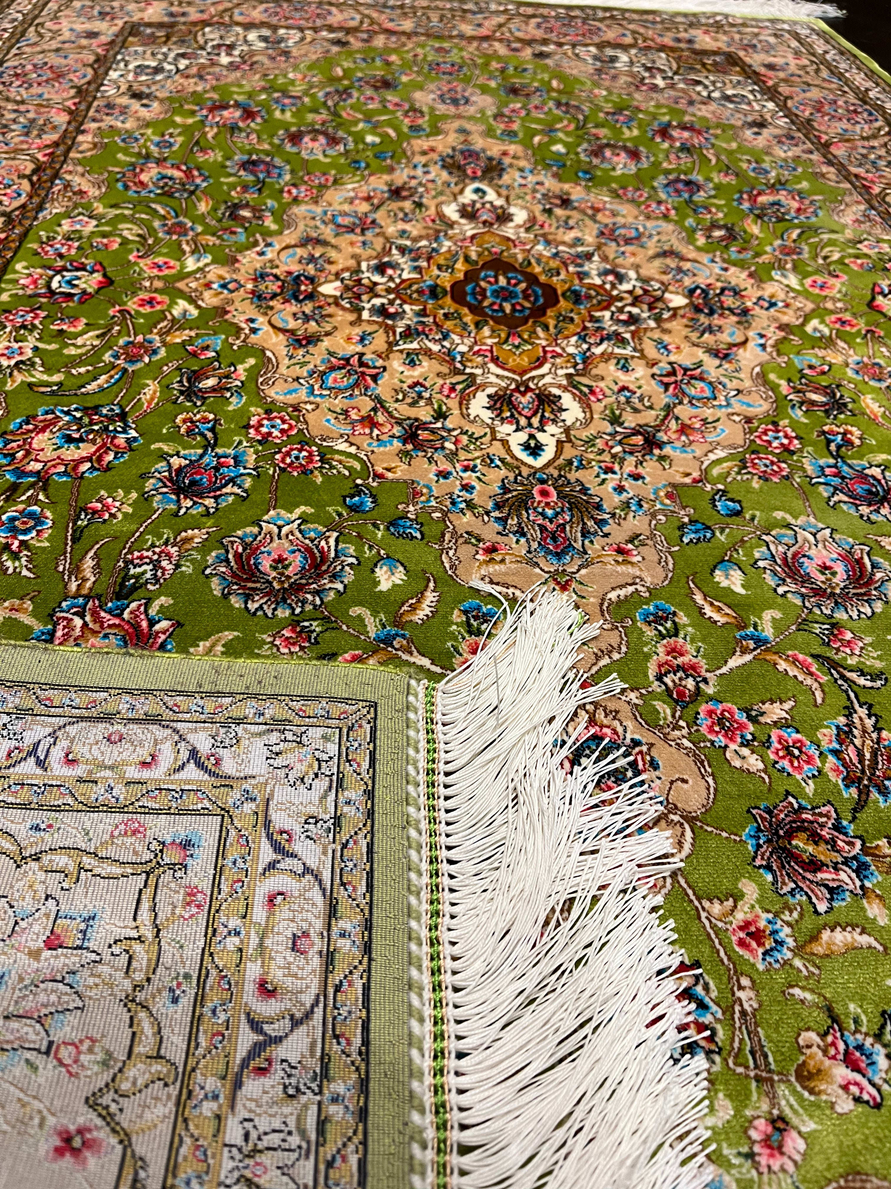 AMU Qom Inspired Silk 120 x 80 cm