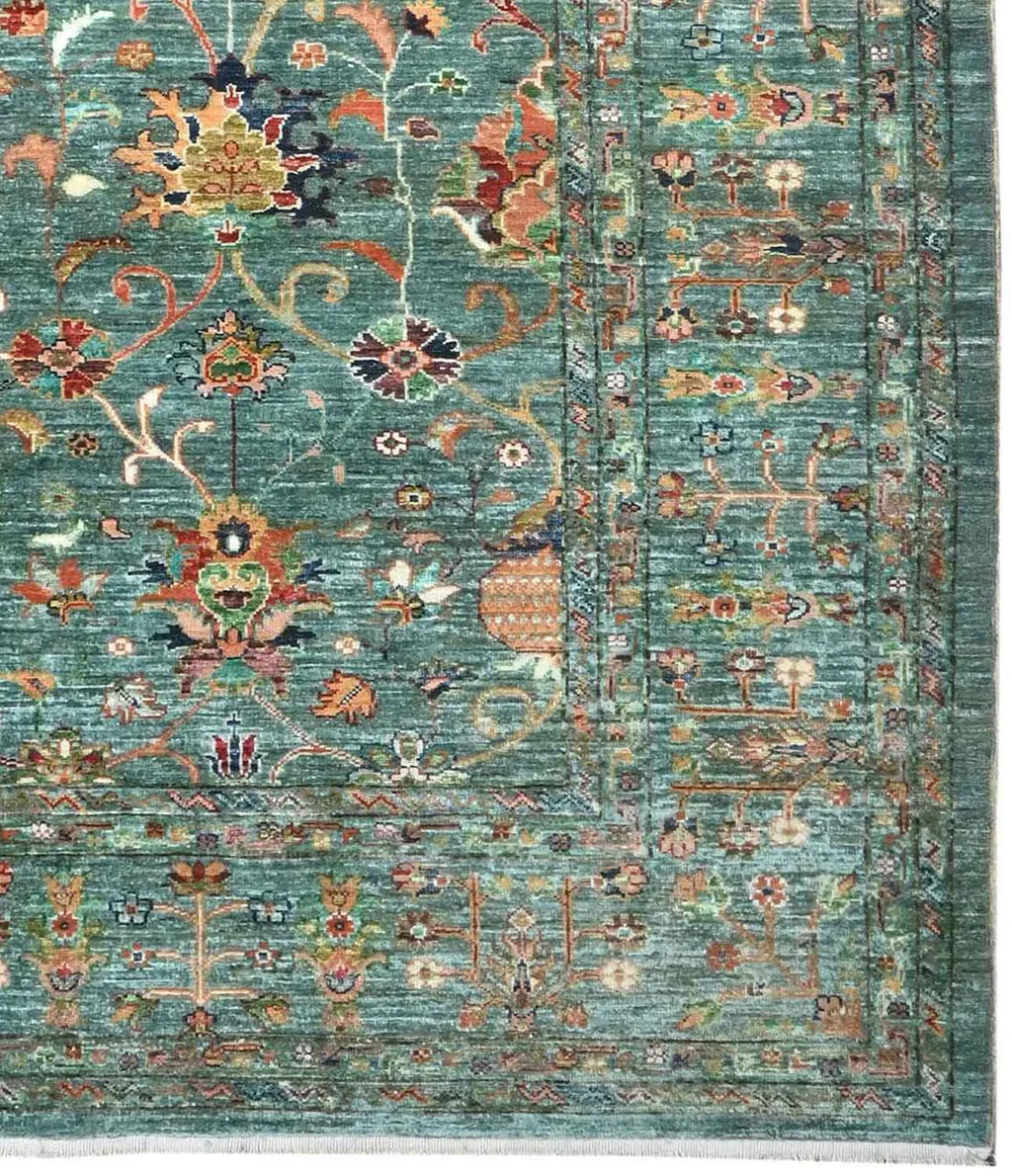 green-red-sultani-design-rug-corner