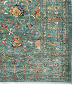green-red-sultani-design-rug-corner